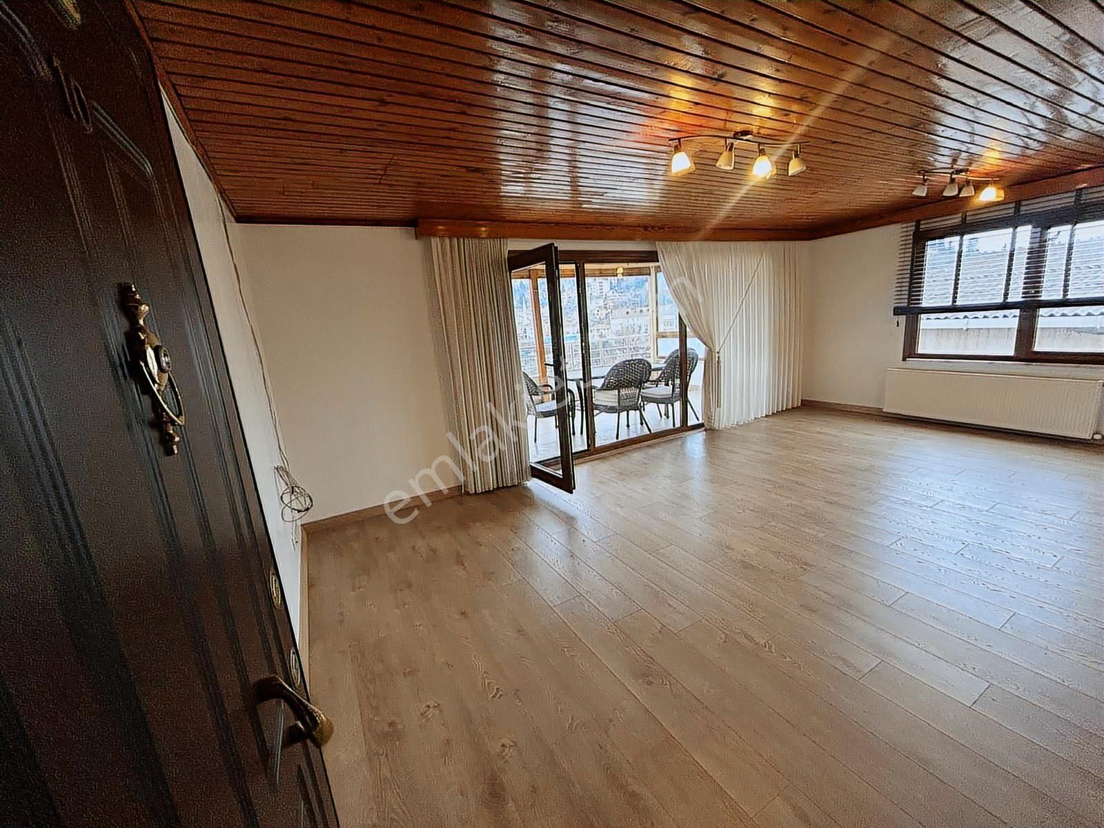 Üsküdar Çengelköy'de Net 108 M2 Teraslı 2+1 Kiralık Daire - Görsel 16