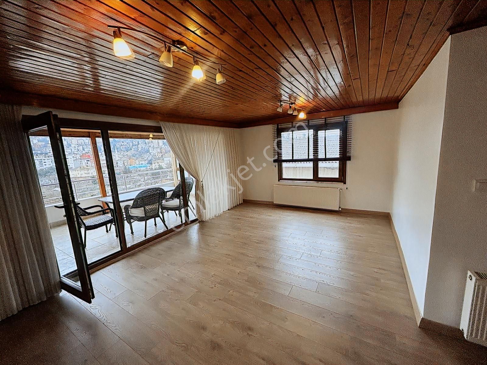 Üsküdar Çengelköy'de Net 108 M2 Teraslı 2+1 Kiralık Daire - Görsel 23