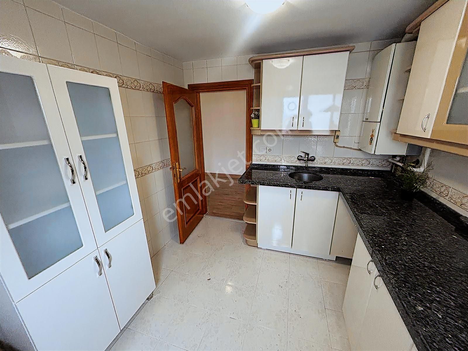 Üsküdar Çengelköy'de Net 108 M2 Teraslı 2+1 Kiralık Daire - Görsel 21