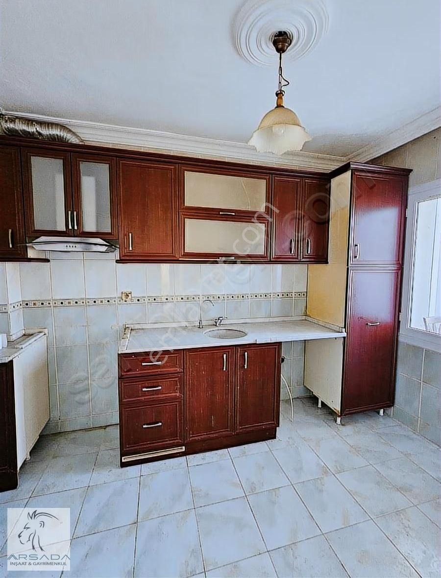 Kuşadası Kadınlar Denizin De Satılık 3+1 Daire