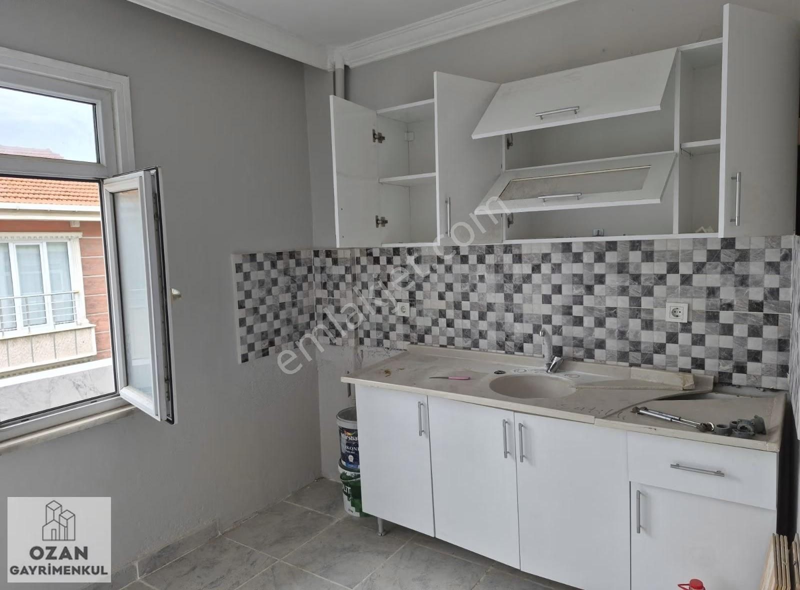 Esenler Tuna Mah Satılık 4.kat Daire - Görsel 3