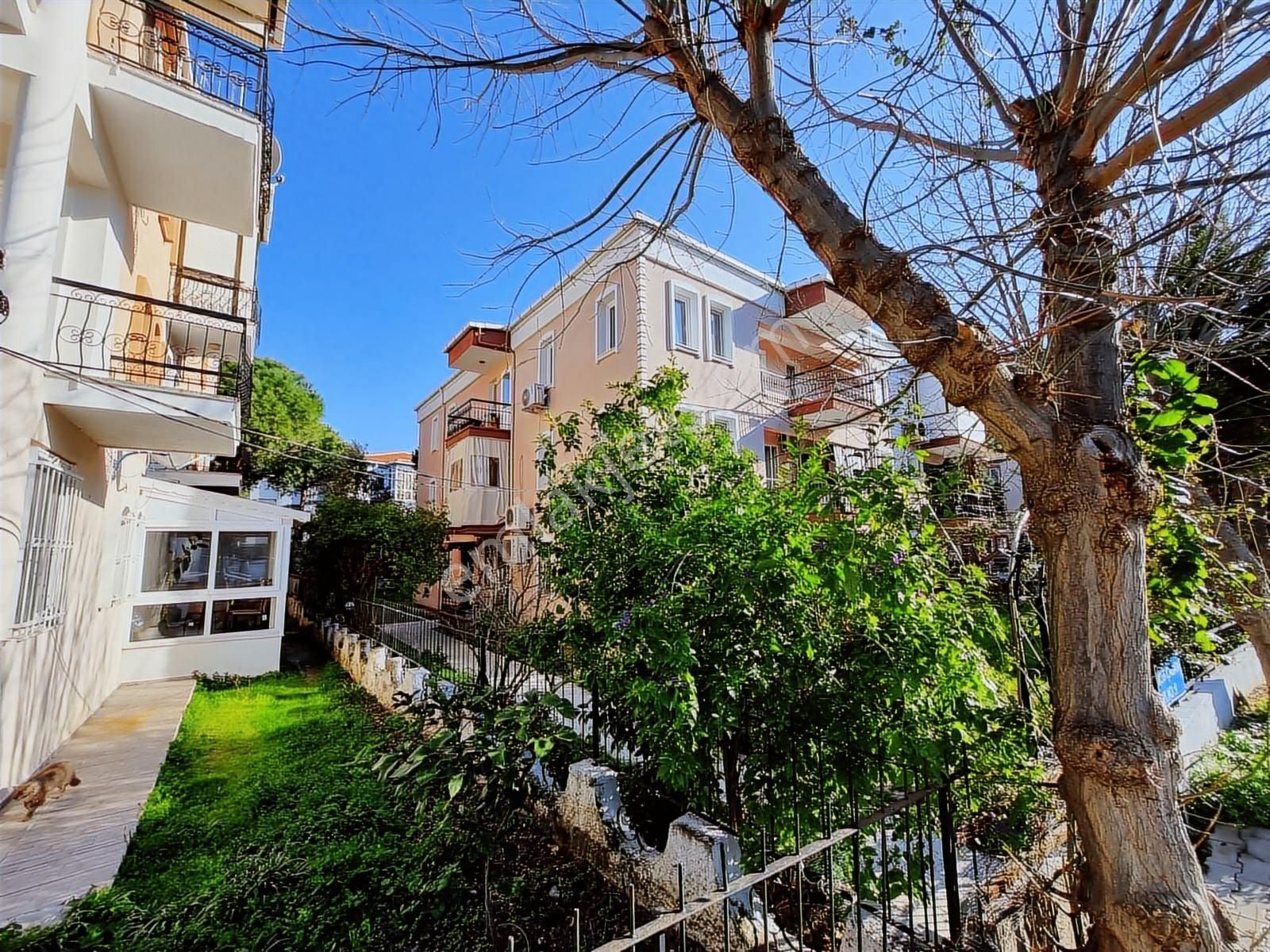 Foça Atatürk Mahallesinde Satılık 2+1 Daire - Görsel 9