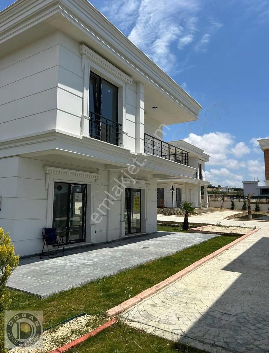 Büyükçekmece Celaliyede Satılık Site İçinde Sıfır Villa - Görsel 2