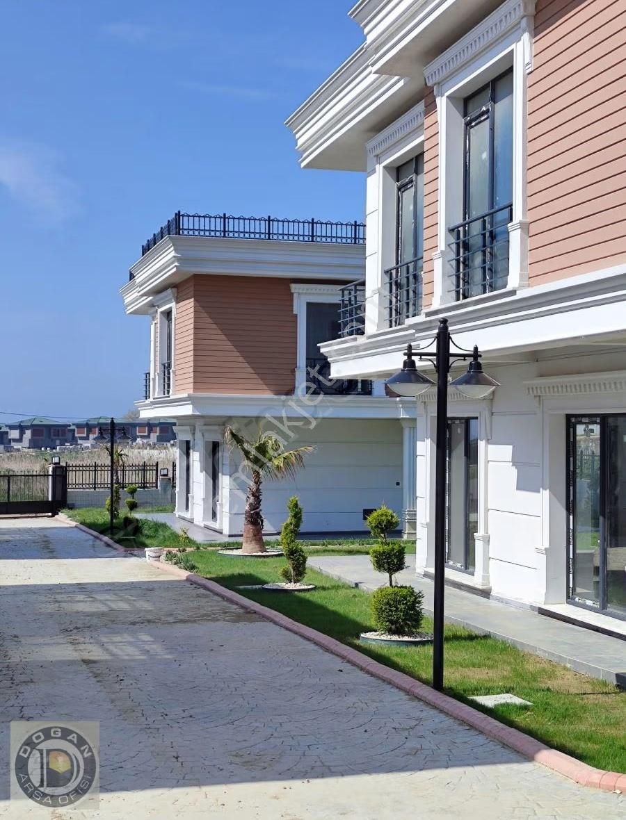 Büyükçekmece Celaliyede Satılık Site İçinde Sıfır Villa - Görsel 16