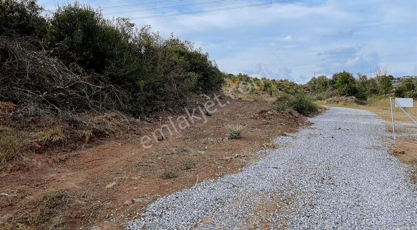 Mollafenari De 225 M2 Dere Kenarı Yeri Belli Cevrili Tarla - Görsel 7