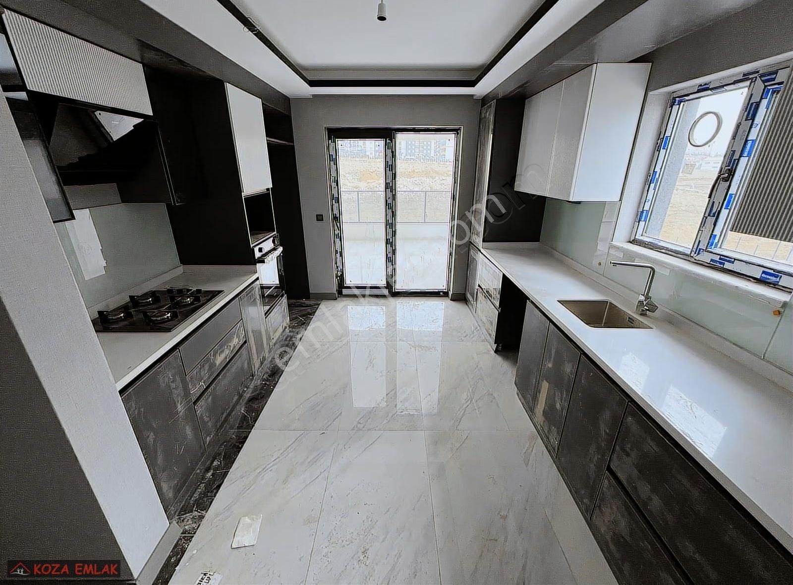 Koza Emlaktan Mevlana Mah. Melisa Garden'dan 3+1 Ara Katta Daire - Görsel 3