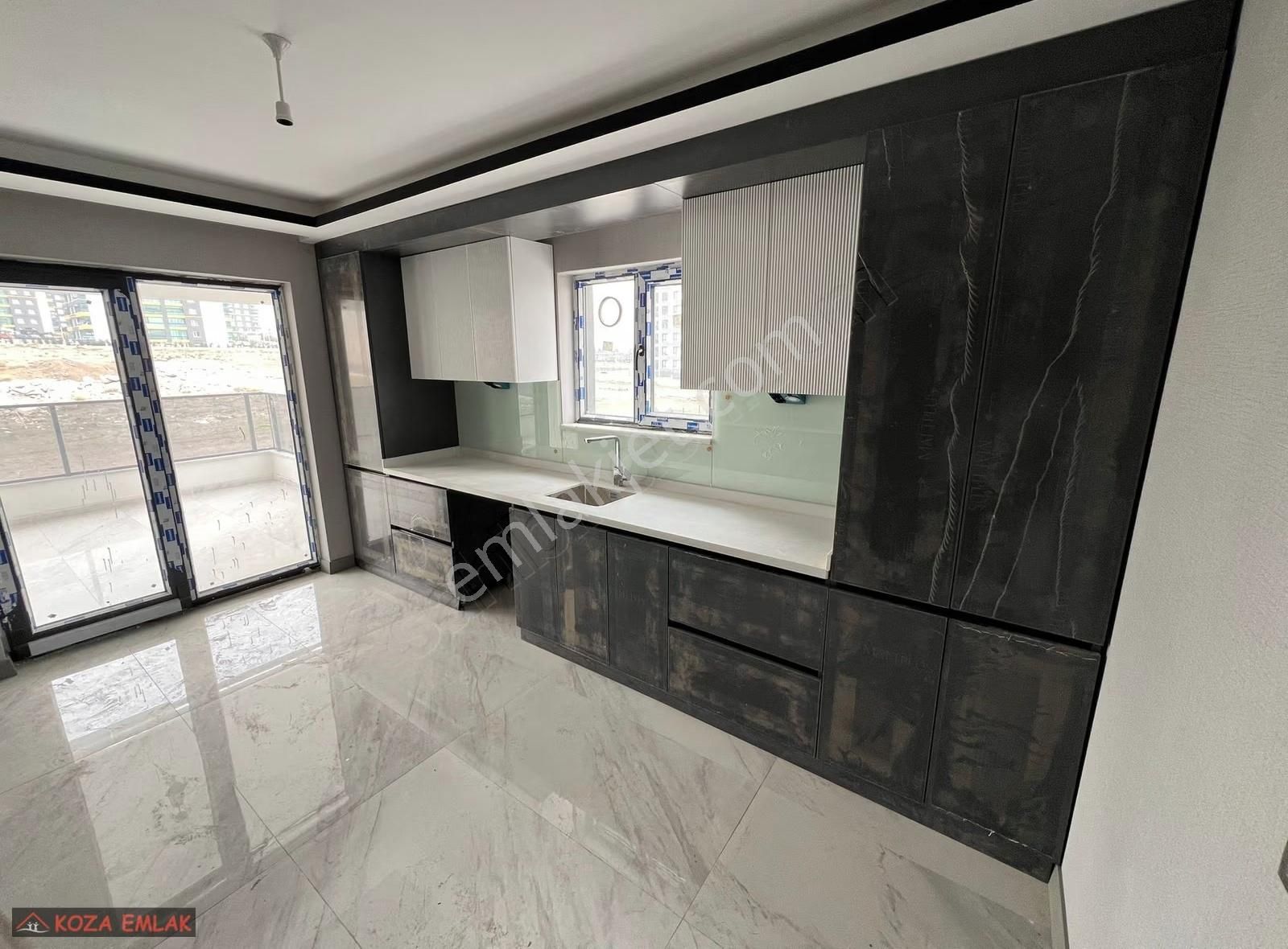 Koza Emlaktan Mevlana Mah. Melisa Garden'dan 3+1 Ara Katta Daire - Görsel 32
