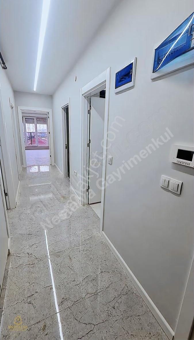 Göksu'da Site İçerisinde Havuzlu 2+1 Eşşiz Sıfır Lüx Daire - Görsel 2