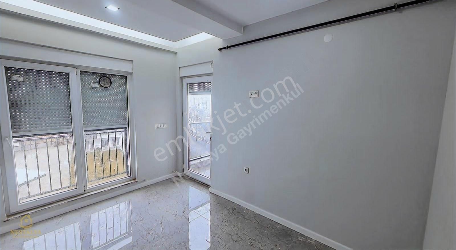 Göksu'da Site İçerisinde Havuzlu 2+1 Eşşiz Sıfır Lüx Daire - Görsel 20