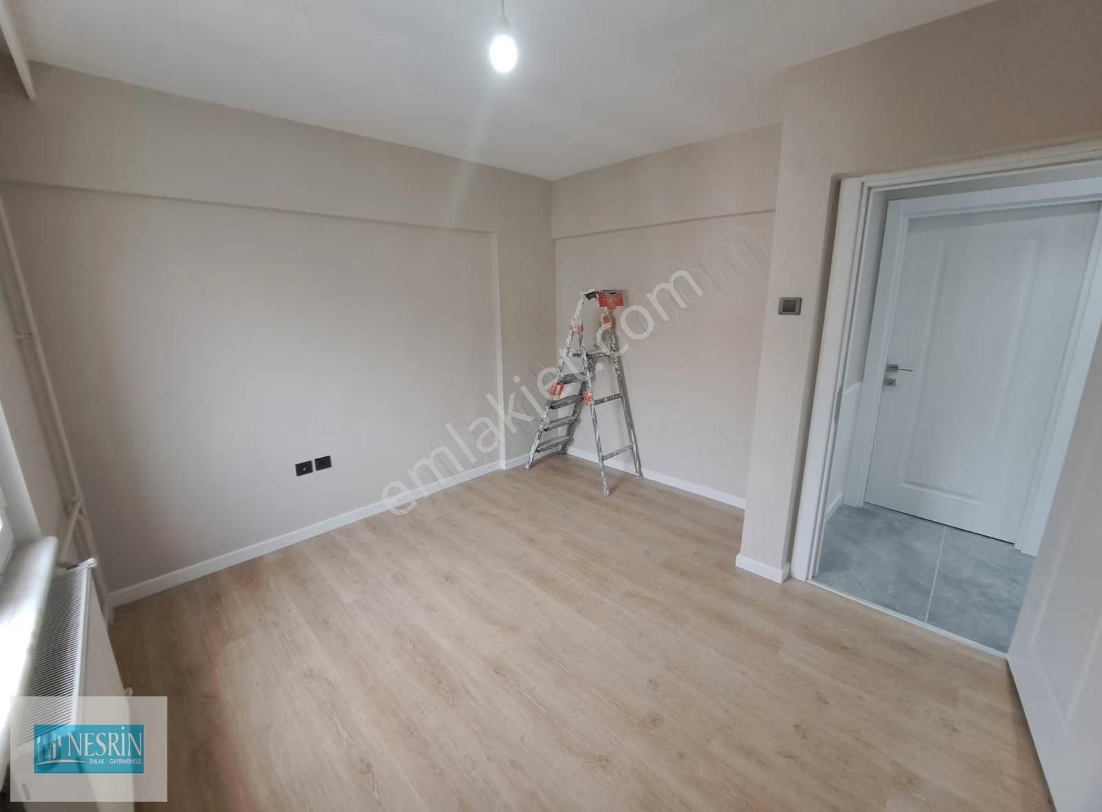 Nesrin Emlak'tan Full Bakımlı Ara Kat Asansörlü Daire - Görsel 9