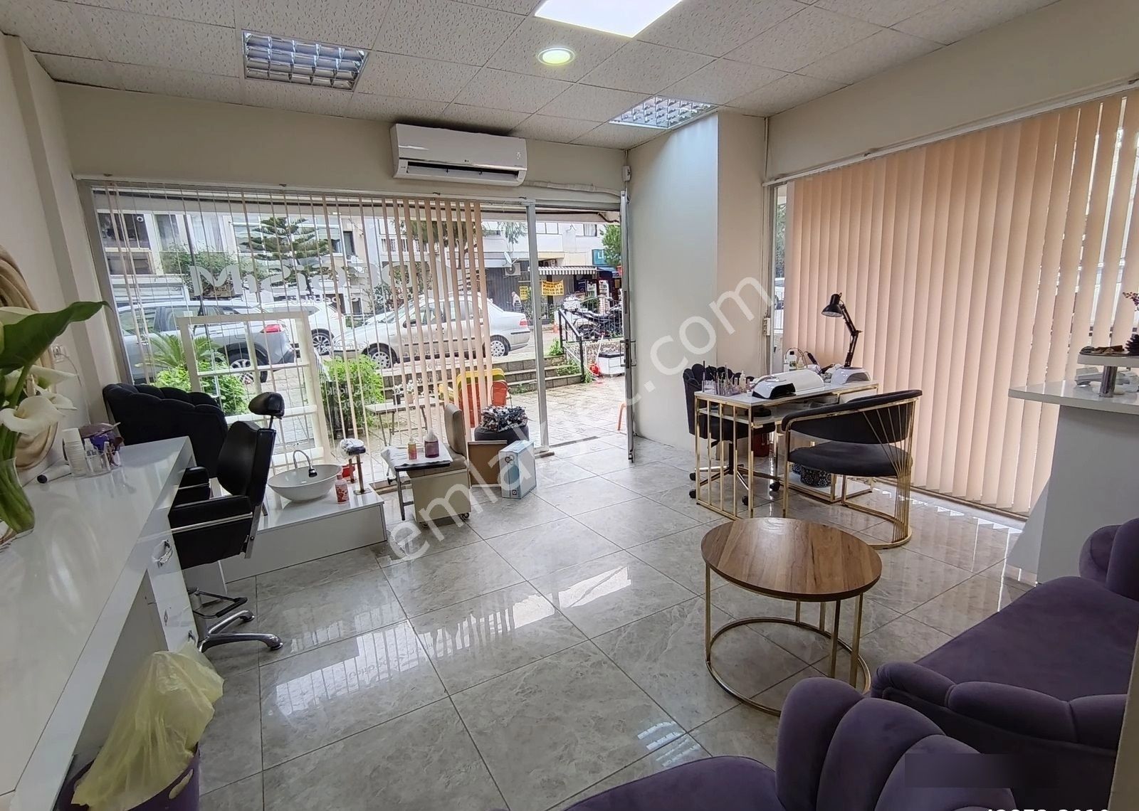 Karşıyaka Bostanlı'da Köşe 50 M2 Kiralık Dükkan - Görsel 9