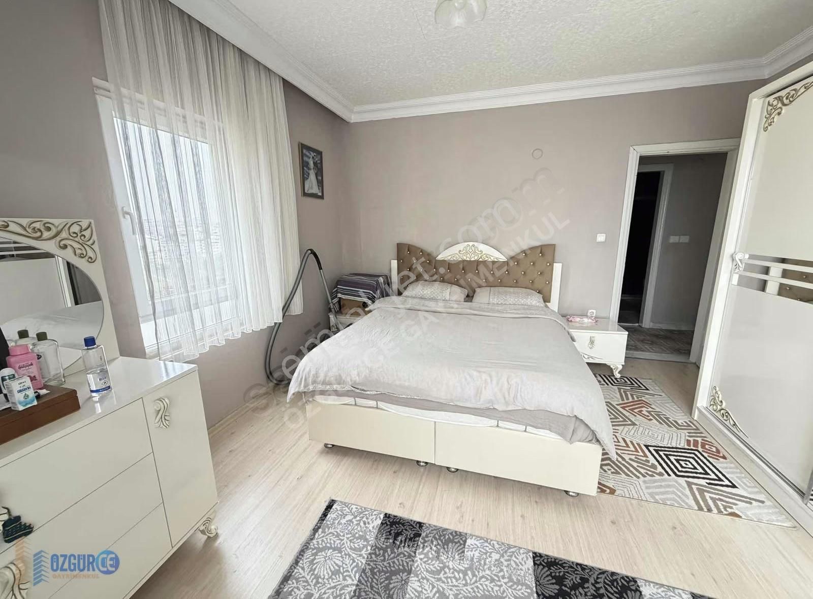 Özgürce Gyd'den Kristal Cam Sitesinde 3+1 Ara Kat Daire - Görsel 5