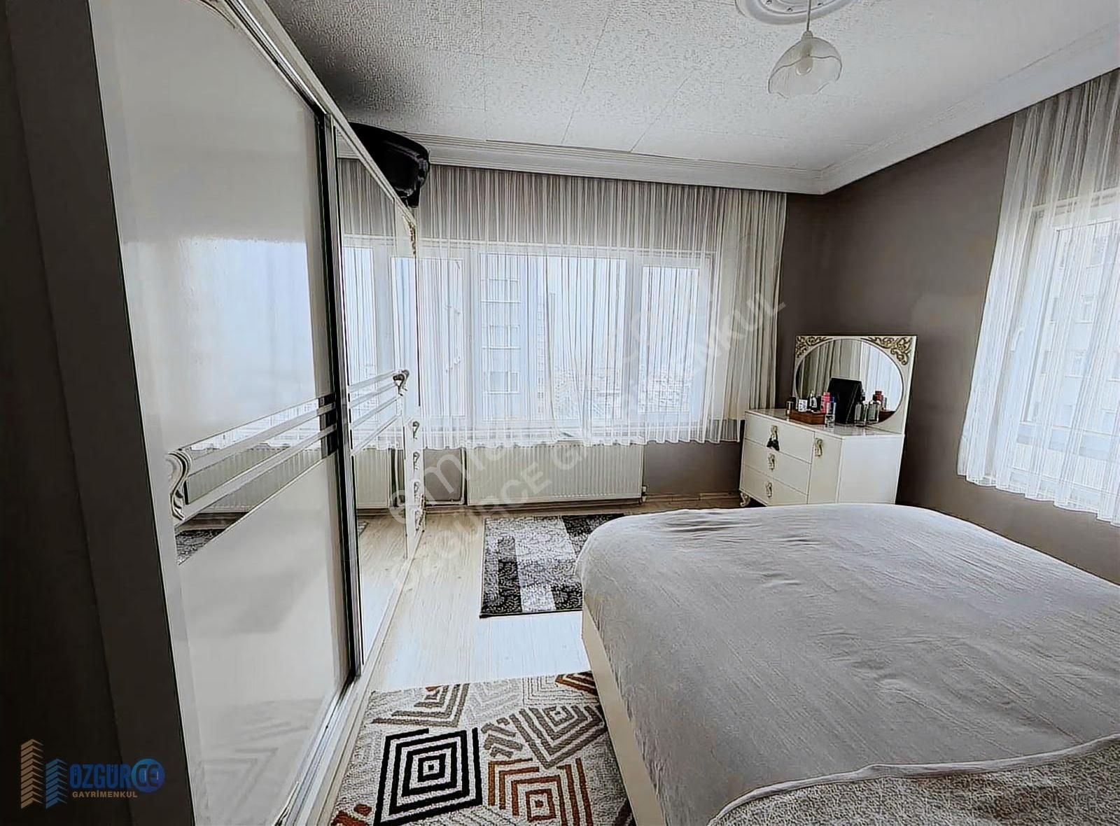 Özgürce Gyd'den Kristal Cam Sitesinde 3+1 Ara Kat Daire - Görsel 31