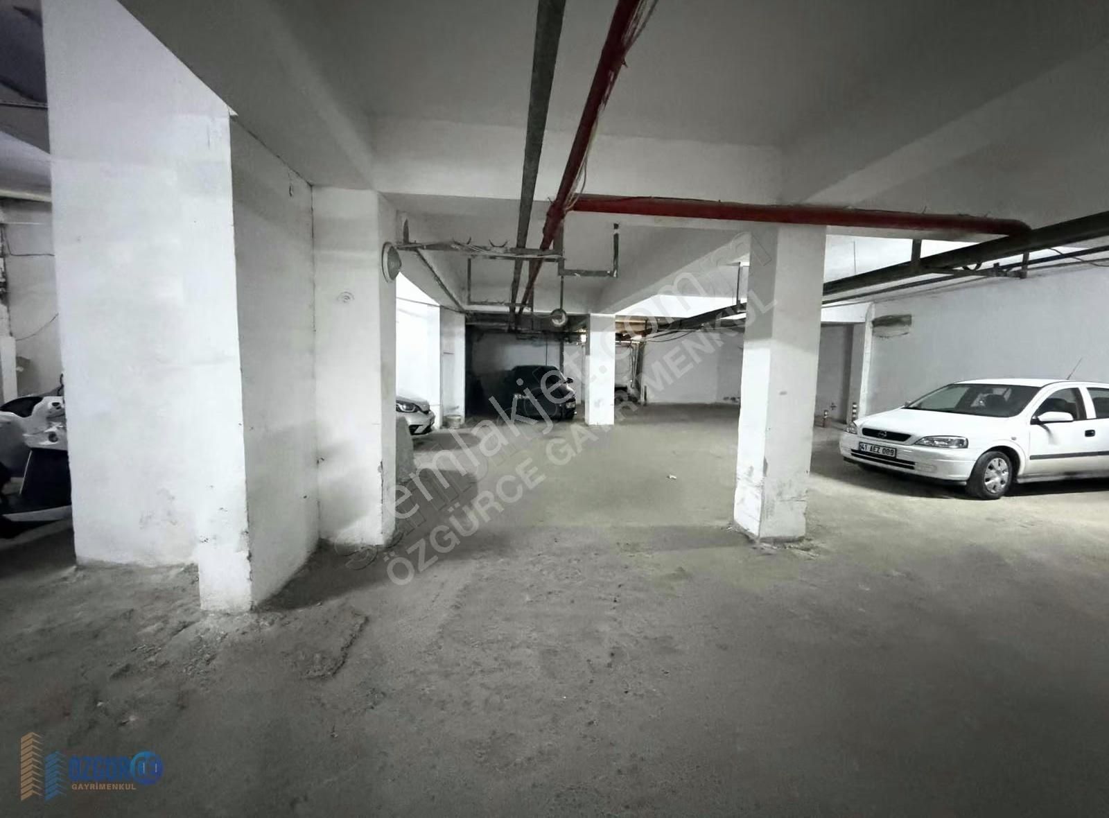 Özgürce Gyd'den Kristal Cam Sitesinde 3+1 Ara Kat Daire - Görsel 22