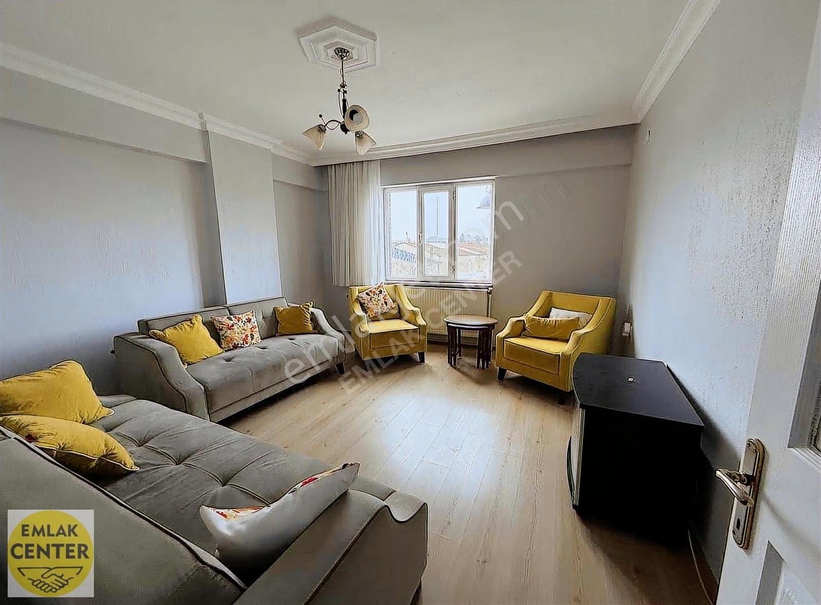 Emlak Center'dan Şehitler Mah Satılık 3+1 Ara Kat Daire