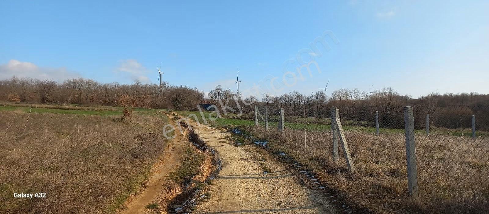 Vize Sergende Yol Boyu Yatırımlık Arazi - Görsel 2