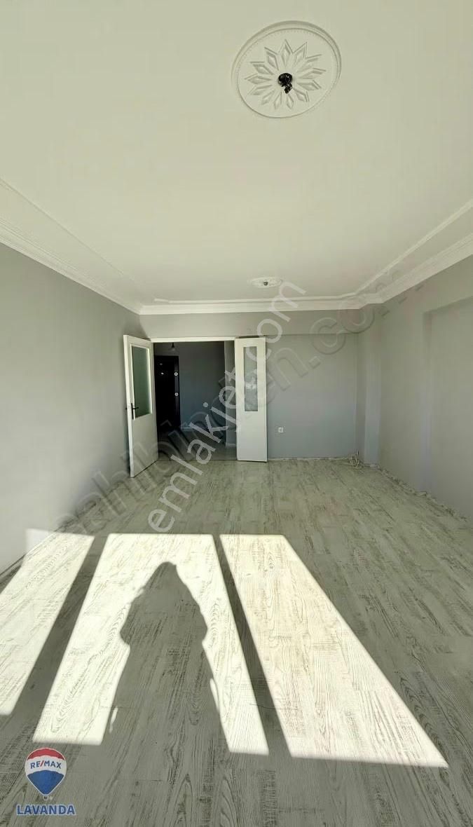 Remax Lavanda Dan Belediye Konutlarında Satılık 3+1 - Görsel 3