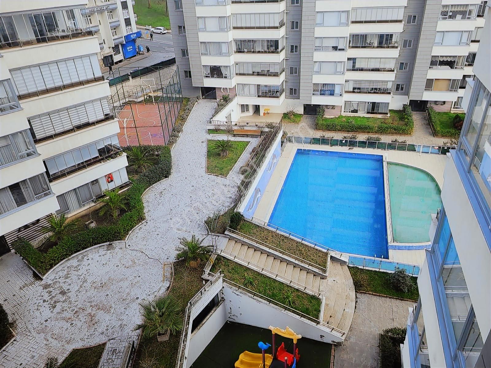 Liva Park Sitesi Havuz Manzaralı Katta Tek Satılık 4+1 Daire - Görsel 17