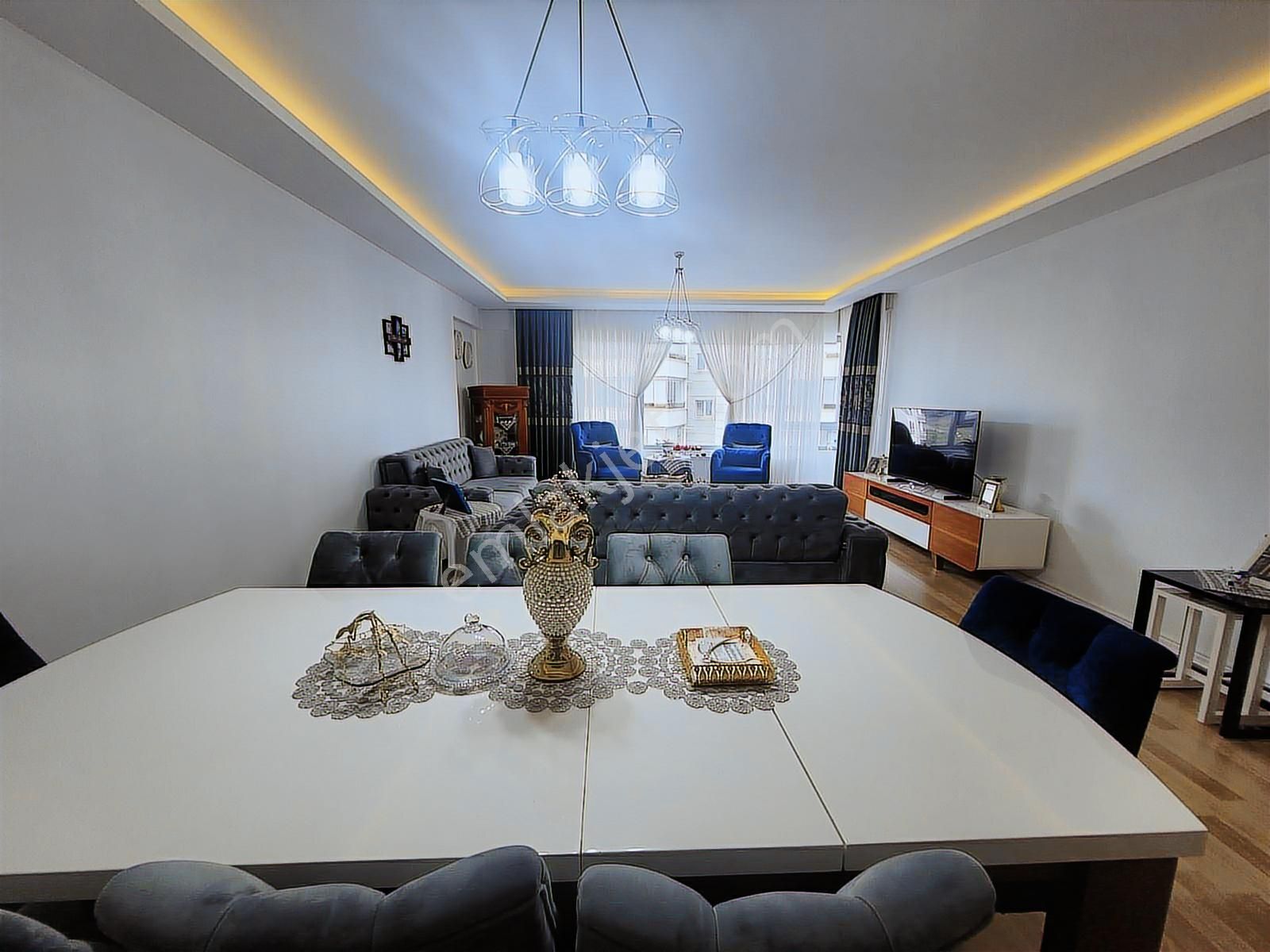 Liva Park Sitesi Havuz Manzaralı Katta Tek Satılık 4+1 Daire - Görsel 22