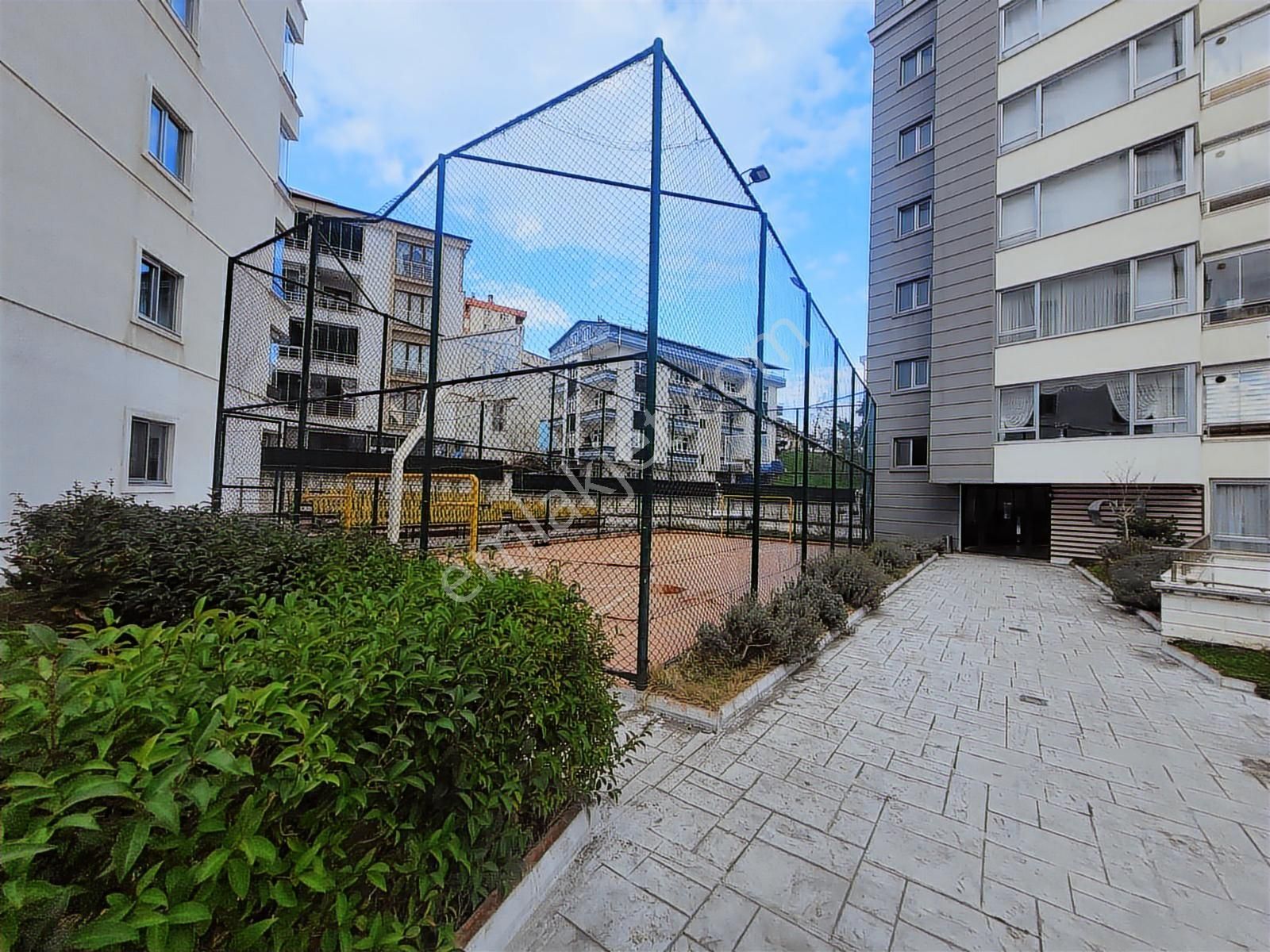 Liva Park Sitesi Havuz Manzaralı Katta Tek Satılık 4+1 Daire - Görsel 7