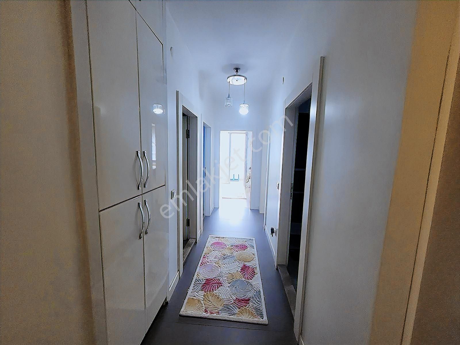 Liva Park Sitesi Havuz Manzaralı Katta Tek Satılık 4+1 Daire - Görsel 15