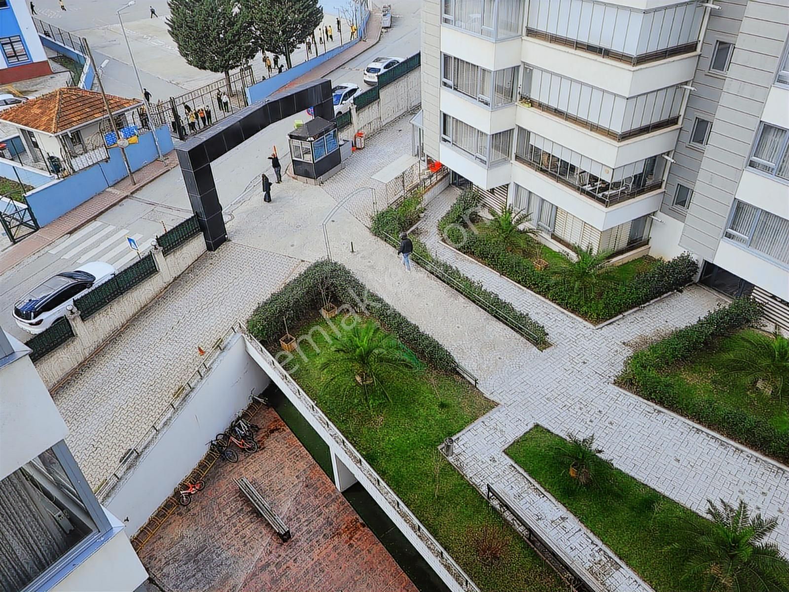 Liva Park Sitesi Havuz Manzaralı Katta Tek Satılık 4+1 Daire - Görsel 24