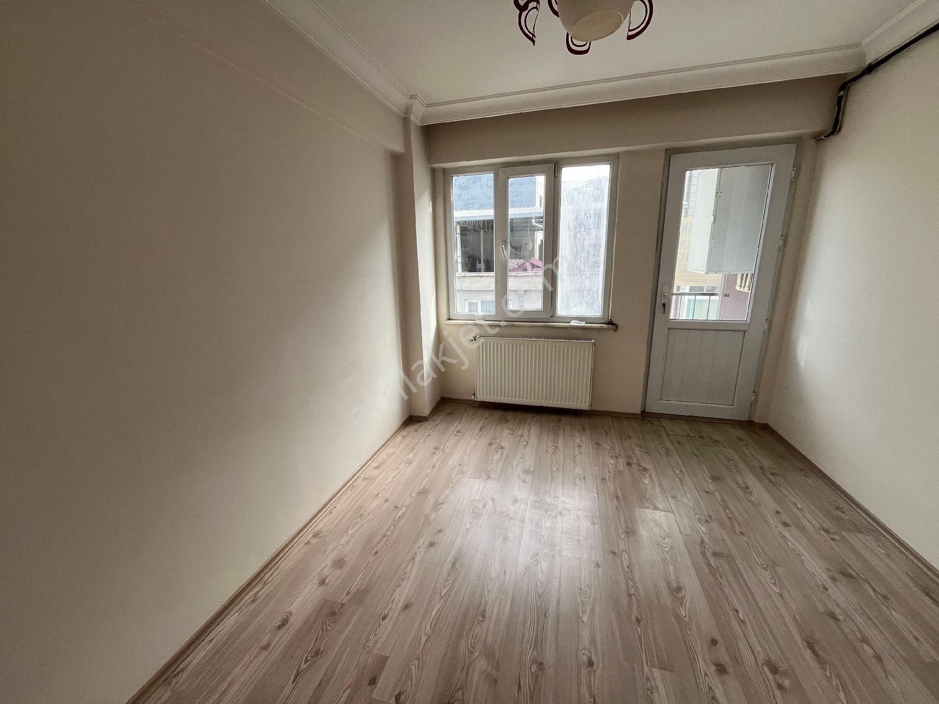 Elmasbahçeler'de Asansörlü 10 Yıllık Satılık 2+1 Daire - Görsel 28