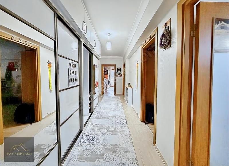 Has Gayrimenkul Hastane Yakını Sitede 3+1 Yapılı Geniş Daire - Görsel 10