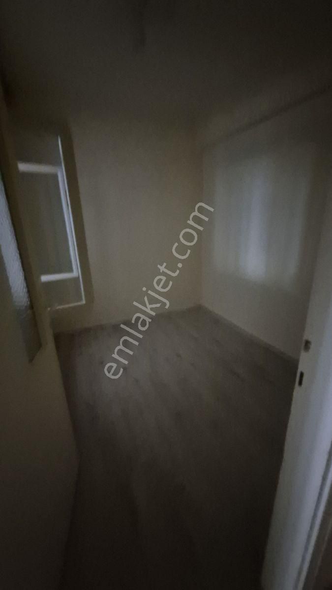 Dikili Merkezde Denize Sıfır Kiralık Bahçeli Daire - Görsel 27
