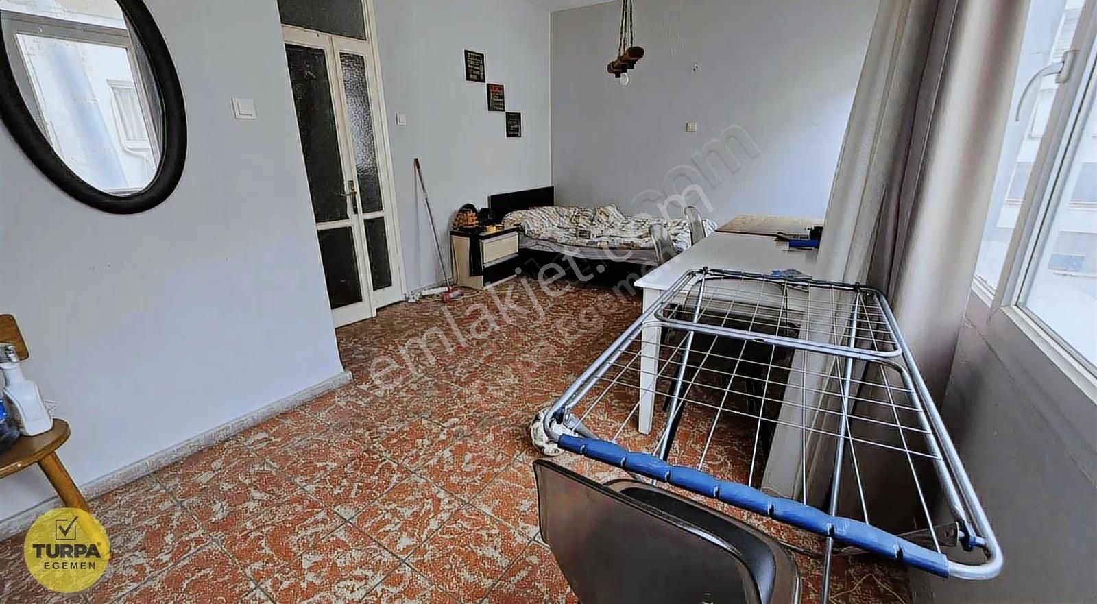 Karşıyaka Çarşı İçinde Satılık 2+1 Daire - Görsel 11