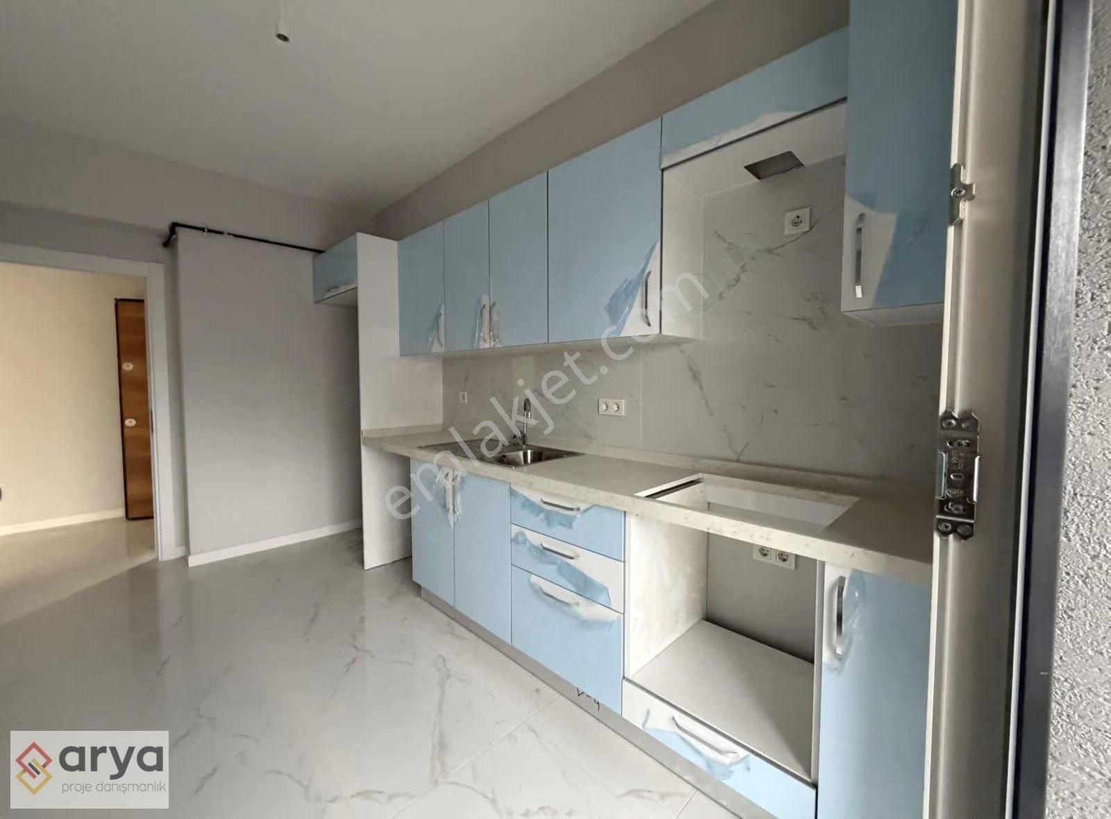 Velibaba Merkezde Cadde Üzeri Cam Balkonlu,sıfır 3+1 Daire - Görsel 12