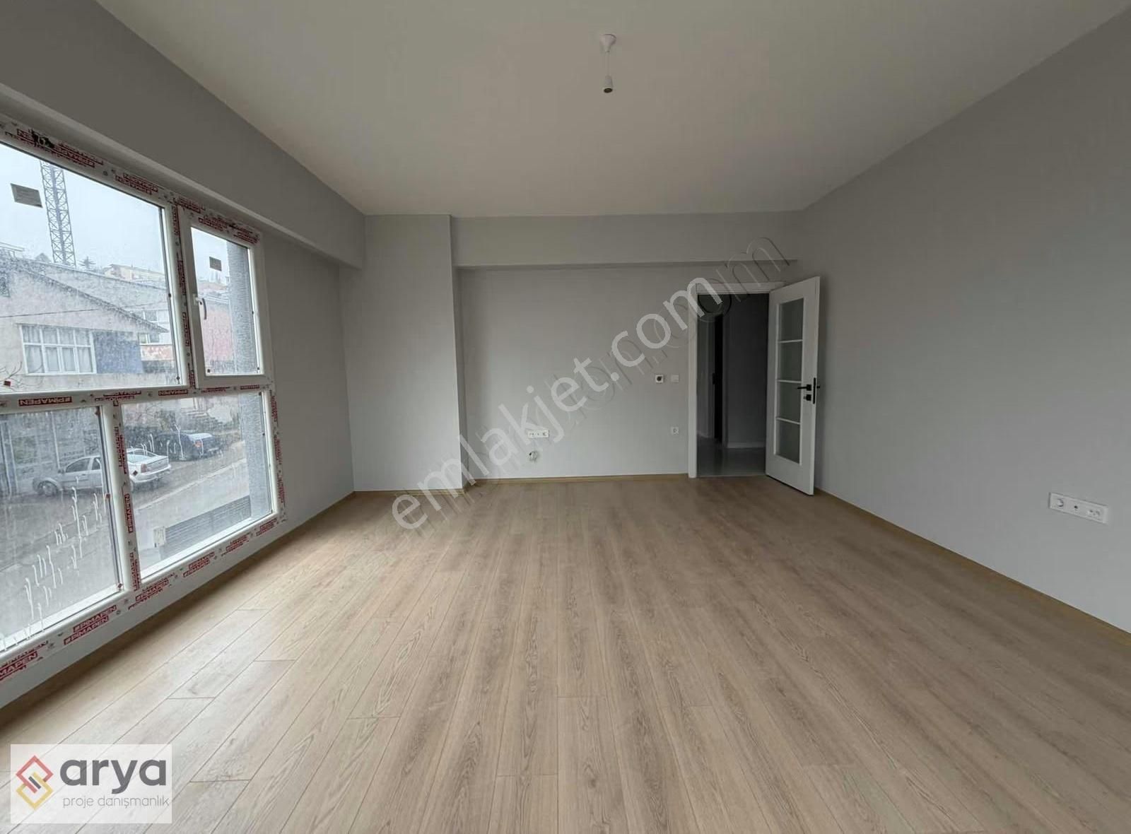 Velibaba Merkezde Cadde Üzeri Cam Balkonlu,sıfır 3+1 Daire - Görsel 32