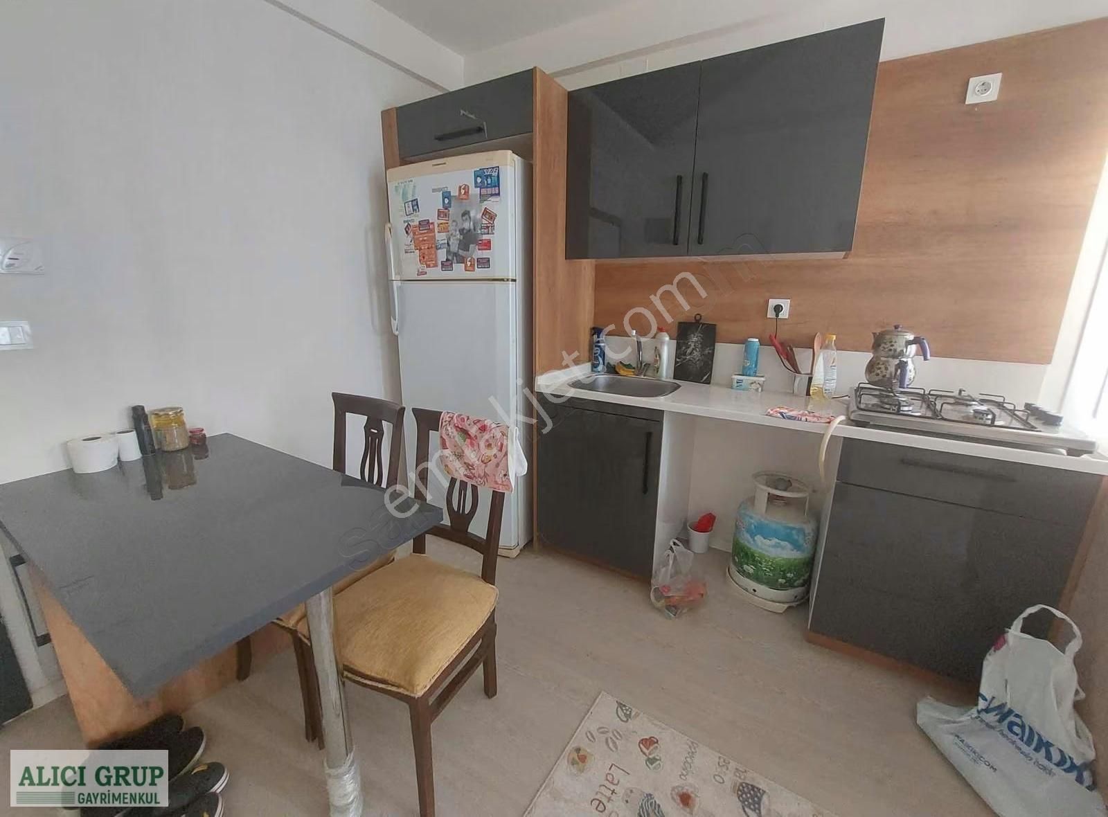 #anayola Yakın İskanlı Az Katlı Binada Satılık Eşyalı 1+1 Daire - Görsel 10