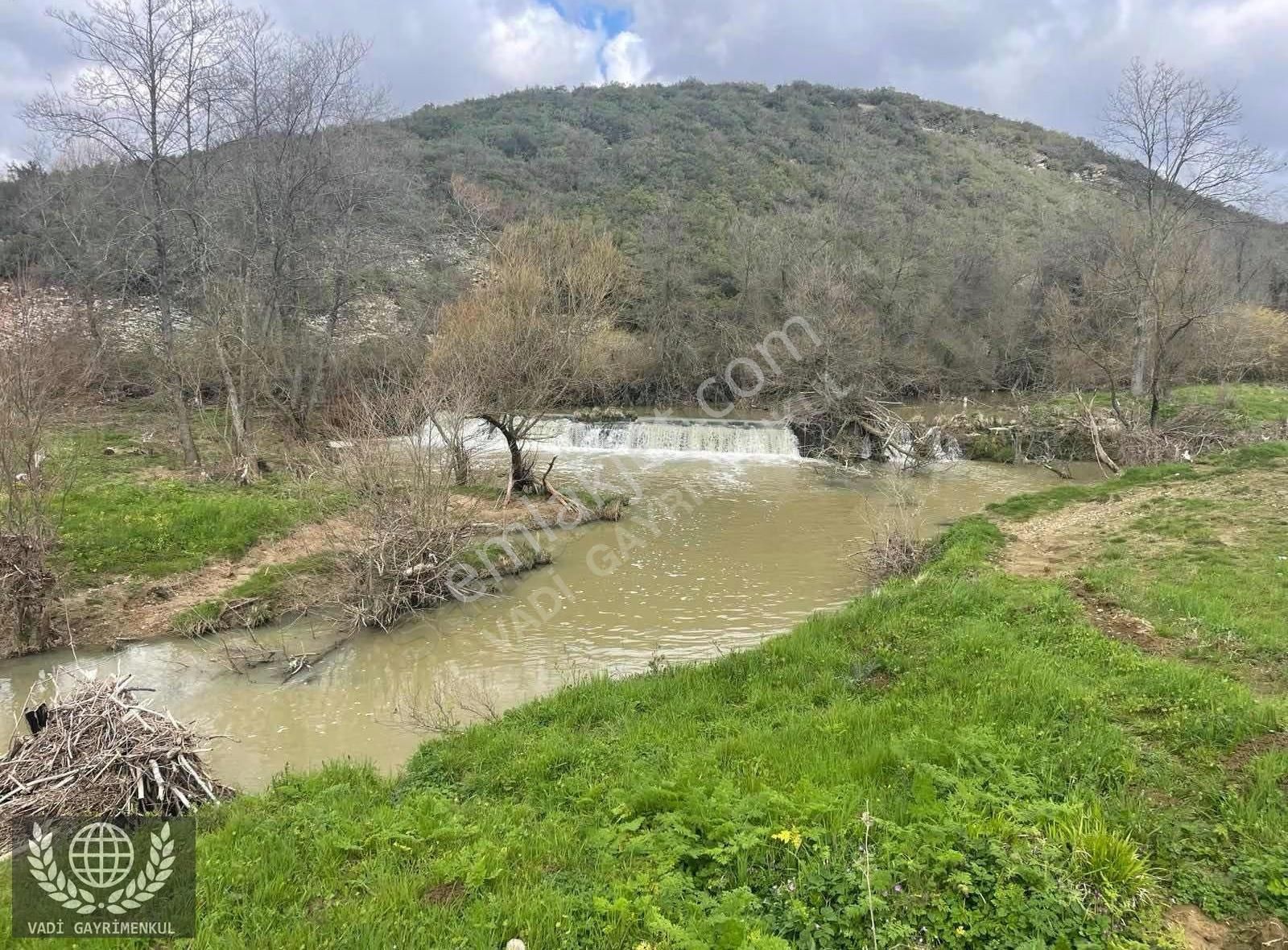 Kandıra Kubuzcu'da Şelale Yanı Yatırımlık Tarla 840m²