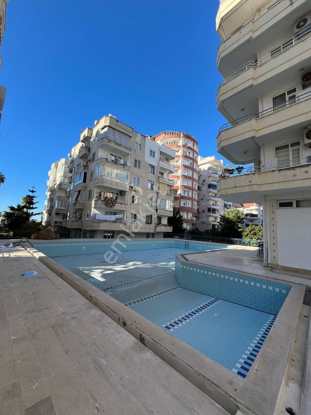 Denize Sıfır Site İçerisinde Aile - Görsel 7