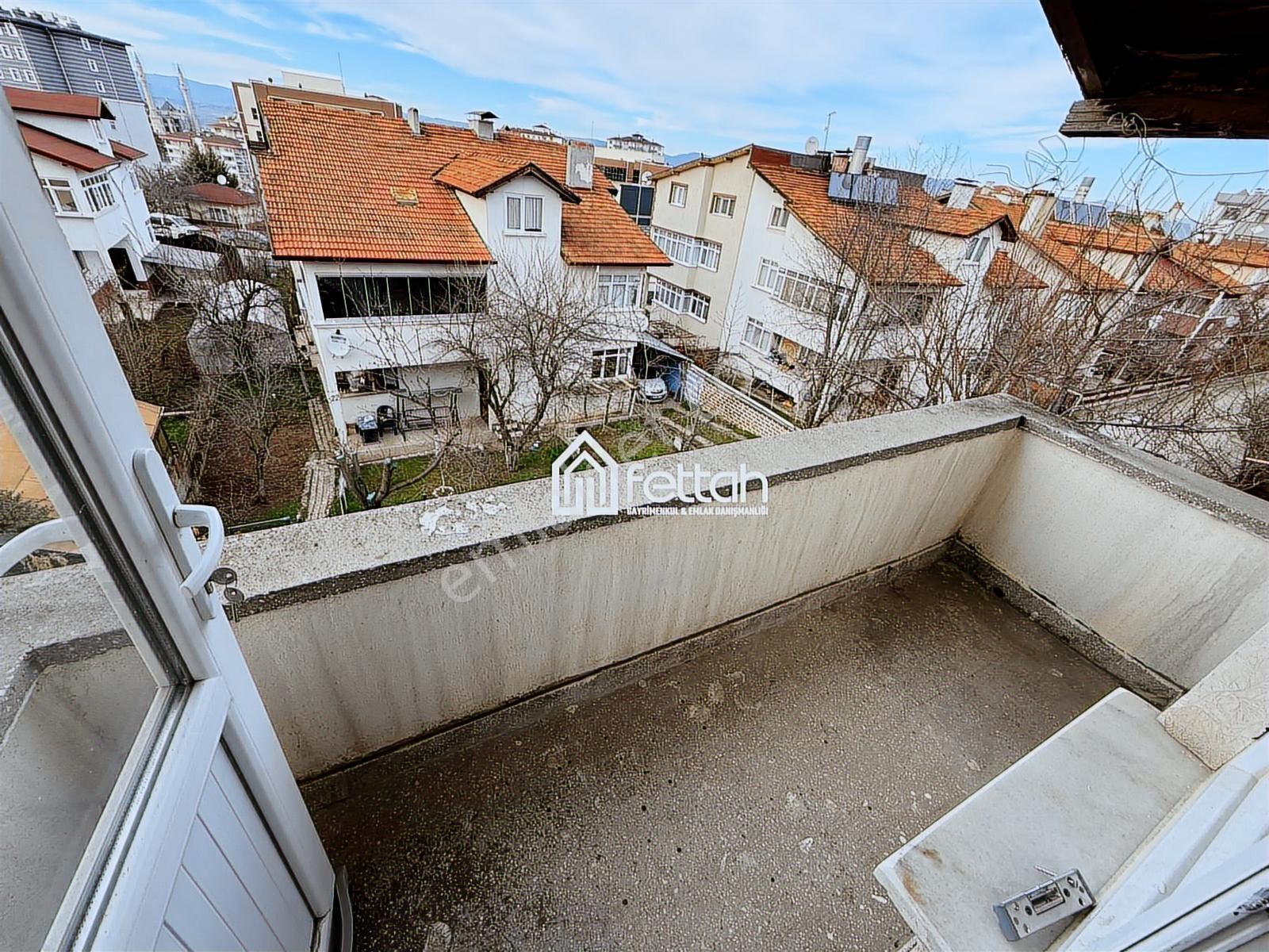 Kuzeykentte 2+1 Kiralık Çatı Katı Da Dahil Daire - Görsel 19