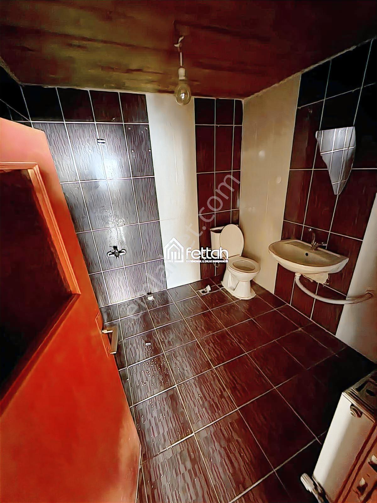 Kuzeykentte 2+1 Kiralık Çatı Katı Da Dahil Daire - Görsel 16