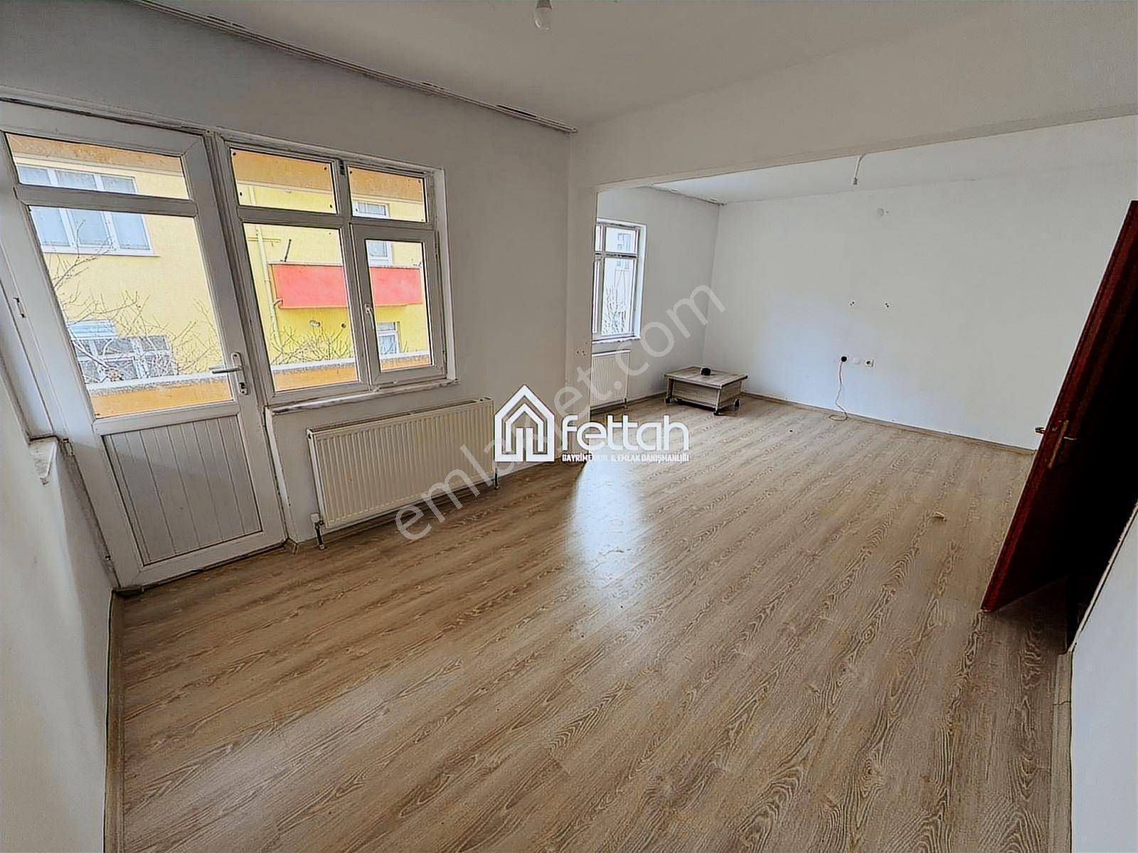 Kuzeykentte 2+1 Kiralık Çatı Katı Da Dahil Daire - Görsel 13