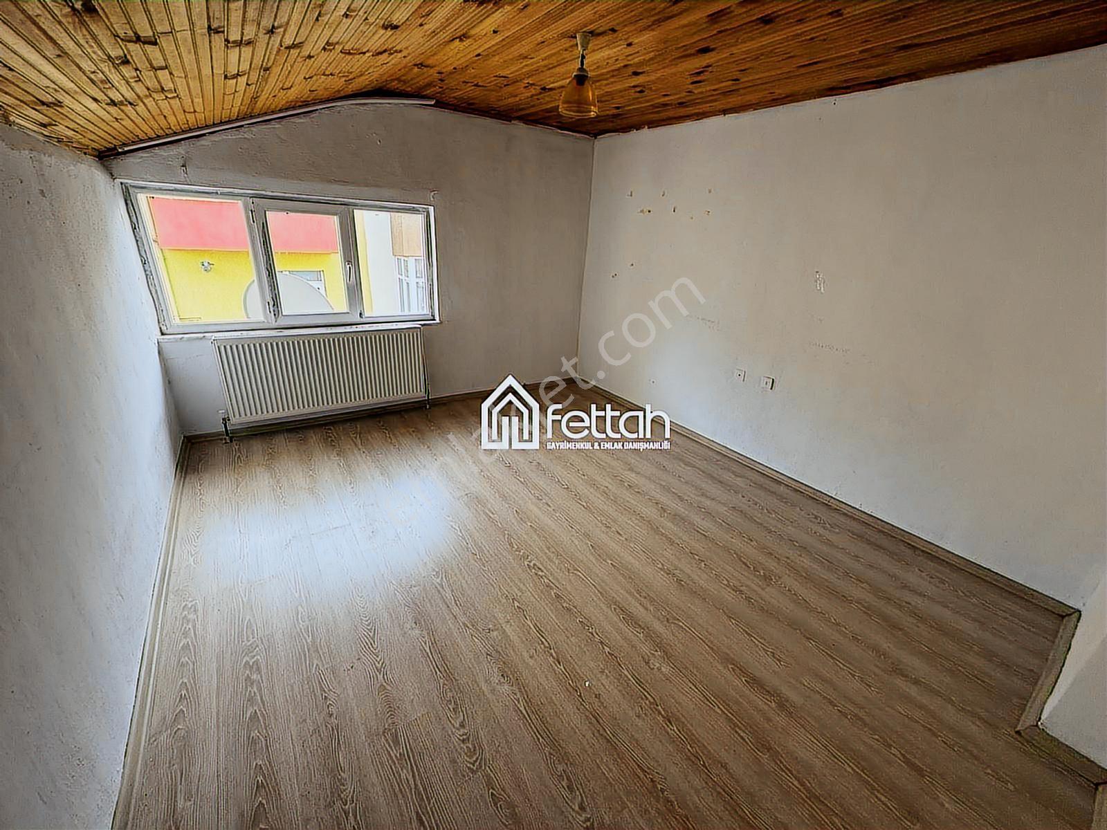 Kuzeykentte 2+1 Kiralık Çatı Katı Da Dahil Daire - Görsel 7