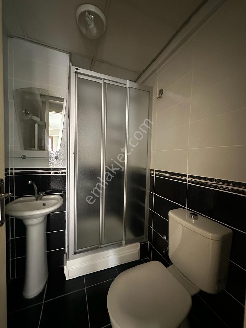 Çanakkale Merkez'de Site İçi Geniş Ve Kullanışlı Kiralık 3+1 Daire! - Görsel 25