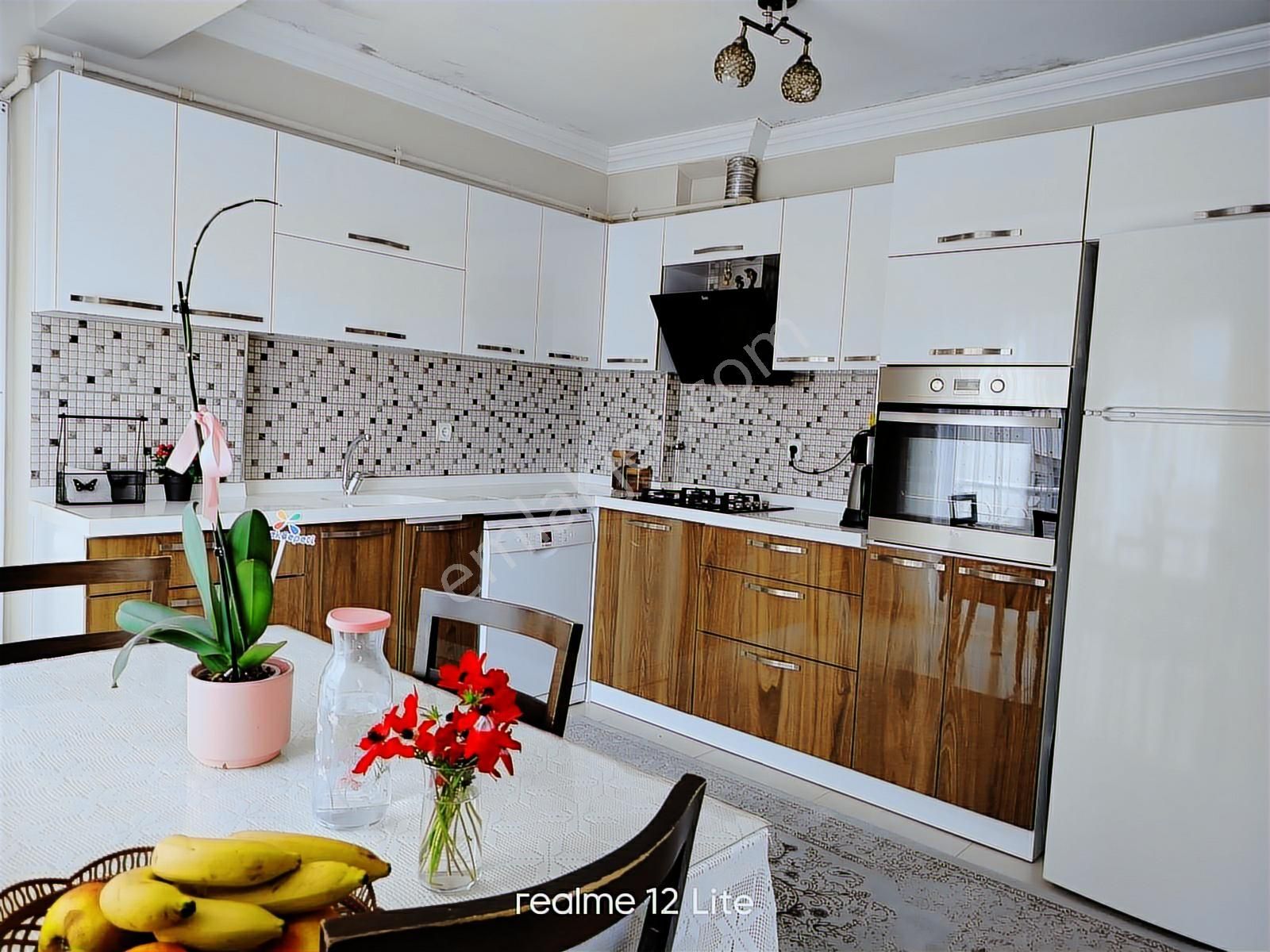 Cadde Üstü, Geniş 140m² - 3+1 Masrafsız Satılık Daire! - Görsel 7