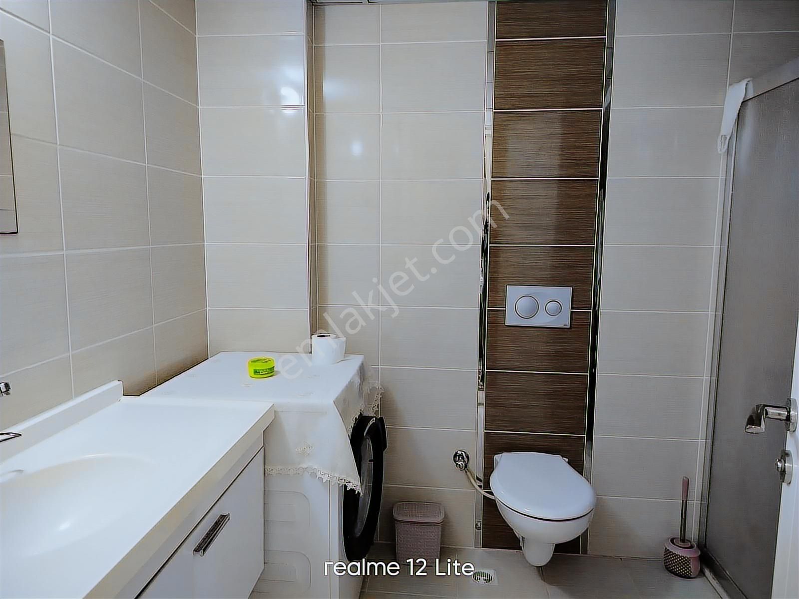 Cadde Üstü, Geniş 140m² - 3+1 Masrafsız Satılık Daire! - Görsel 12