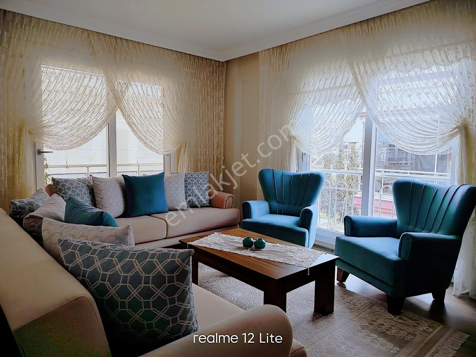 Cadde Üstü, Geniş 140m² - 3+1 Masrafsız Satılık Daire! - Görsel 3