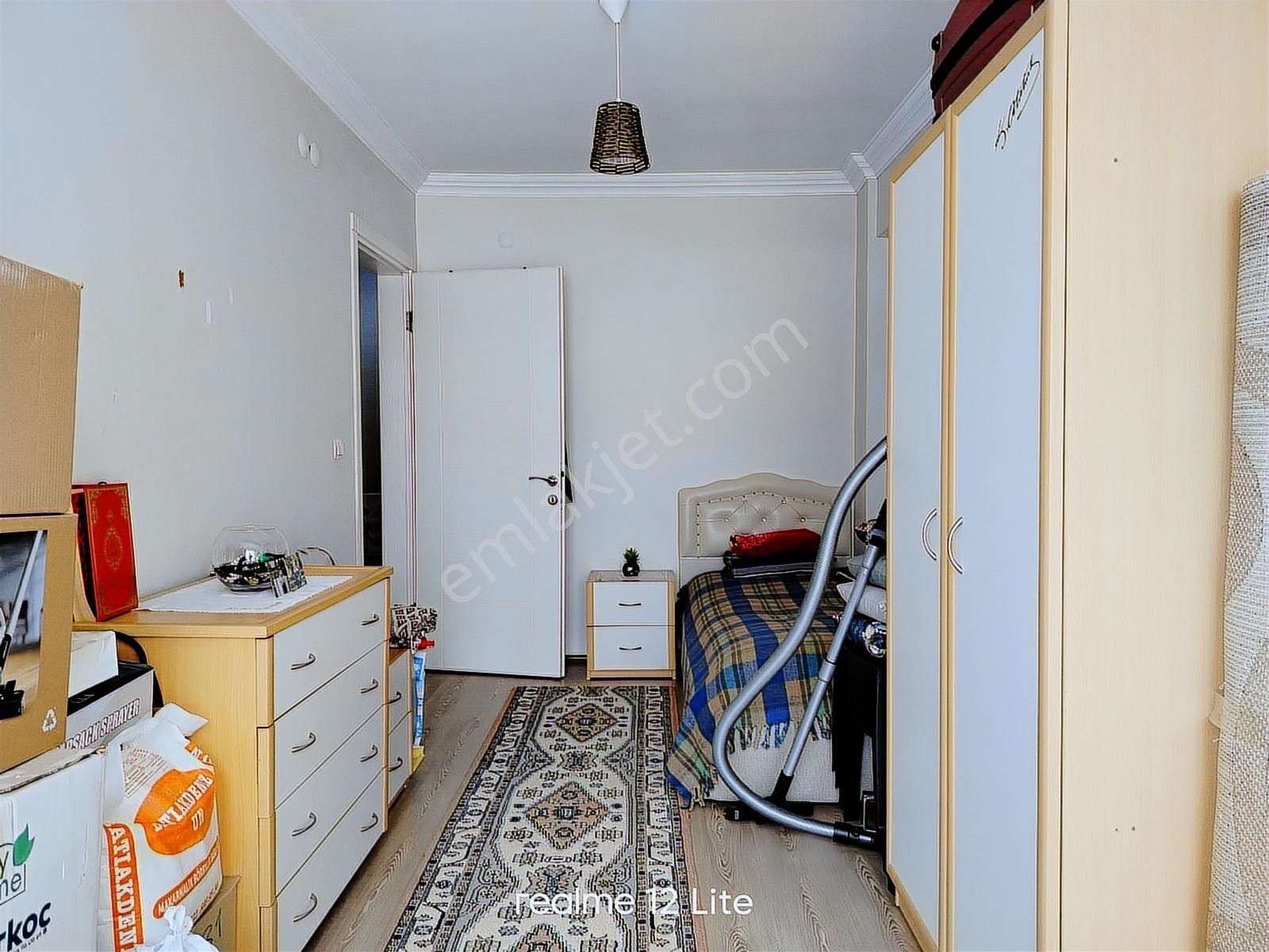 Cadde Üstü, Geniş 140m² - 3+1 Masrafsız Satılık Daire! - Görsel 13