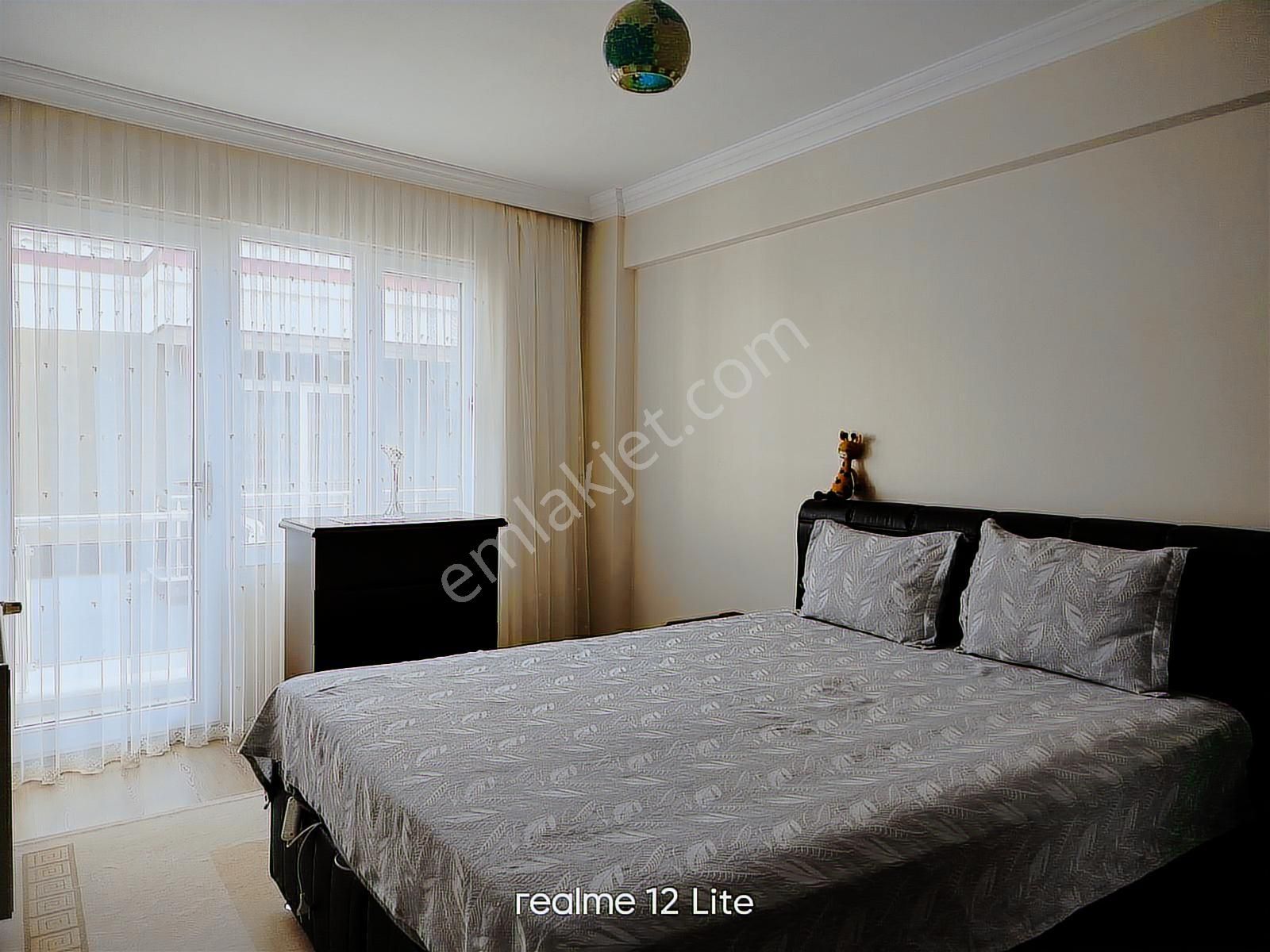 Cadde Üstü, Geniş 140m² - 3+1 Masrafsız Satılık Daire! - Görsel 10