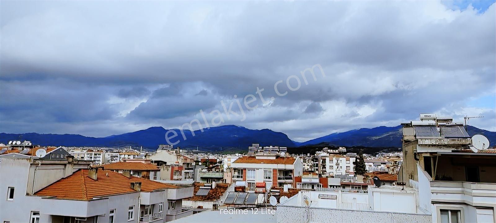 Cadde Üstü, Geniş 140m² - 3+1 Masrafsız Satılık Daire! - Görsel 19