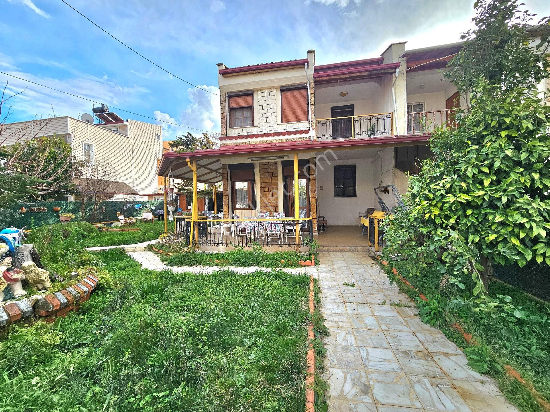 Startkey Den Denize 250 M Villa