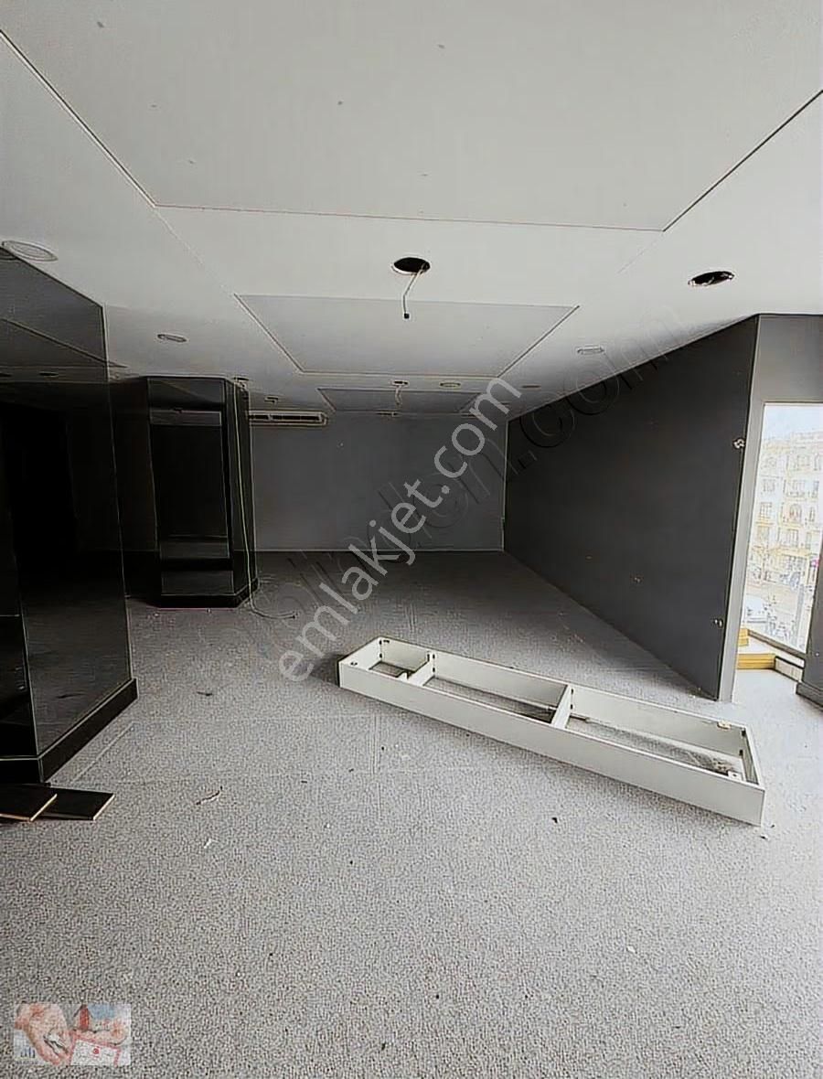 Laleli Tramvay Manzaralı Kiralık 250 M2 Ofis Magaza - Görsel 16