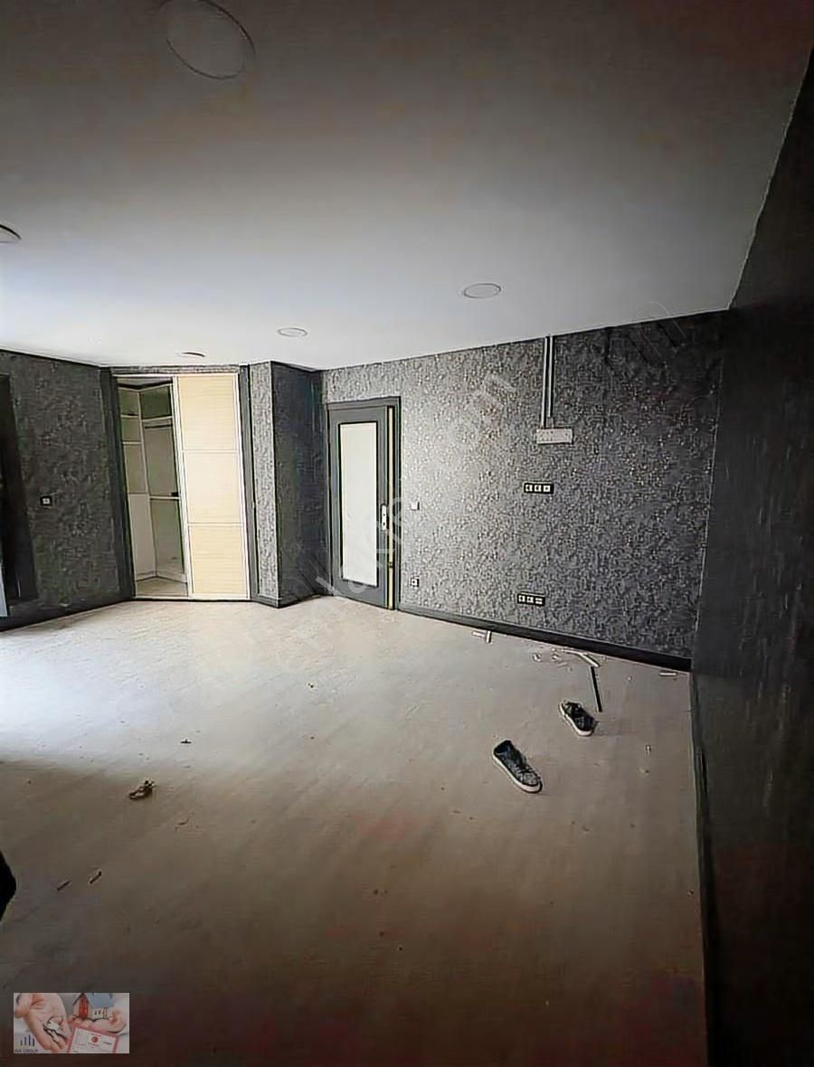 Laleli Tramvay Manzaralı Kiralık 250 M2 Ofis Magaza - Görsel 24