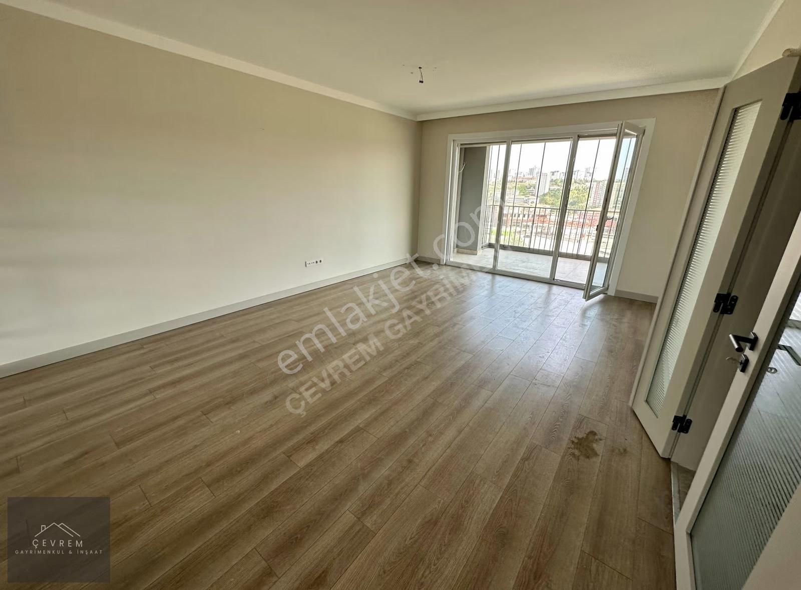 *çevrem* Tema İstanbul Bahçede Tema World Manzaralı 2+1 Daire